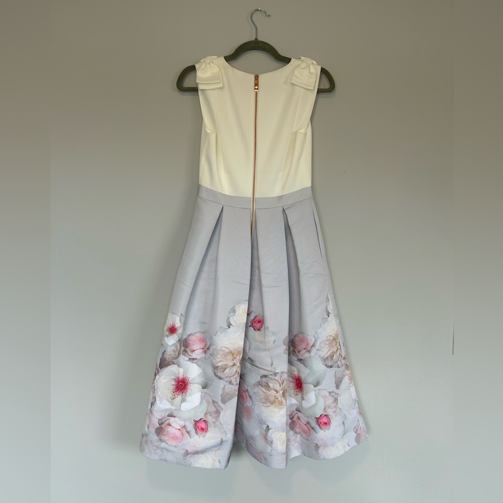 NWT!! Ted Baker Sleeveless with Bows, White and Blue Floral Dress! Size US 4! - Picture 10 of 10
